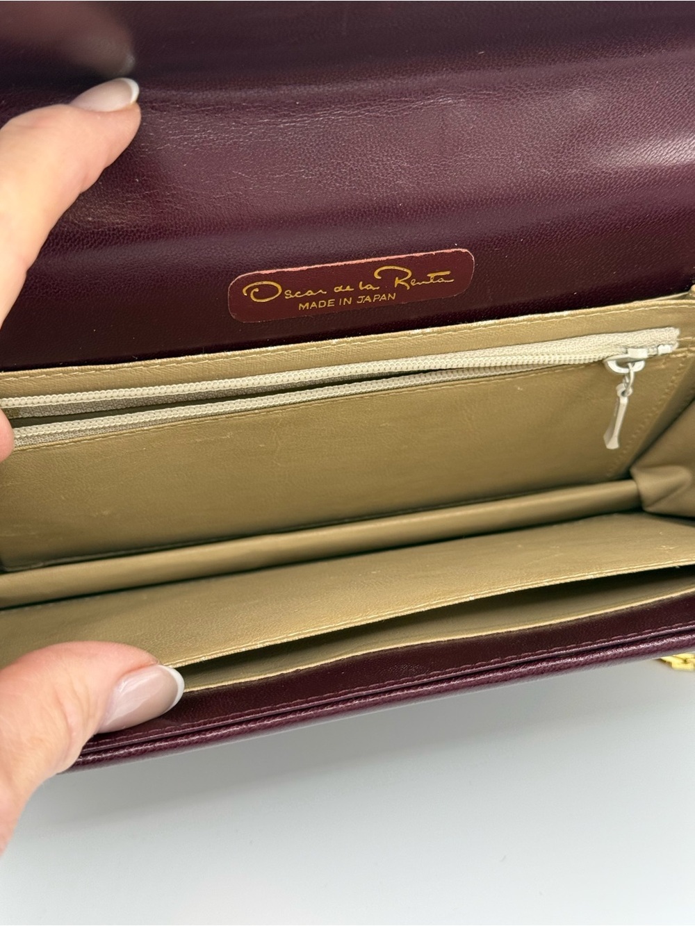 Oscar de la Renta Vintage Burgundy Leather Envelope Clutch with Gold Chain - Picture 10 of 14